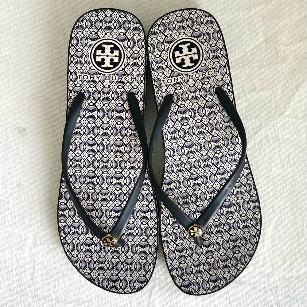 TORY BURCH ⭐️NEW⭐️ ladies xl pattern flip flops